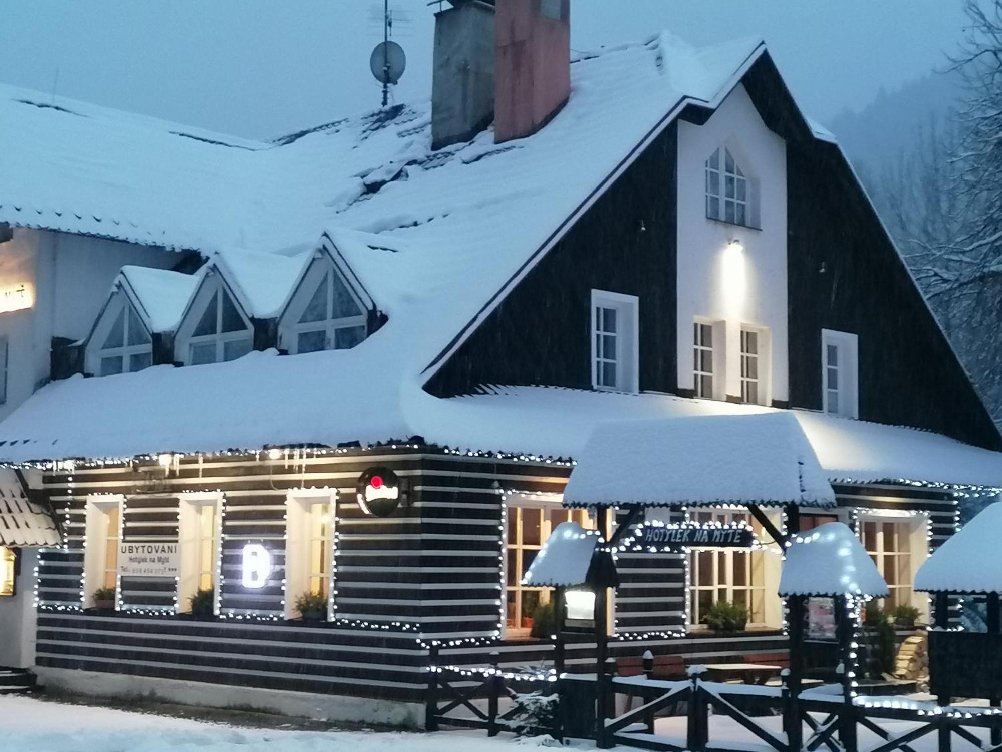 Hotel Hotylek Na Myte Harrachov Exterior foto