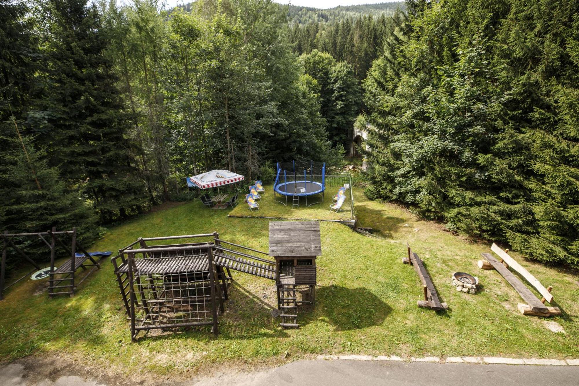 Hotel Hotylek Na Myte Harrachov Exterior foto