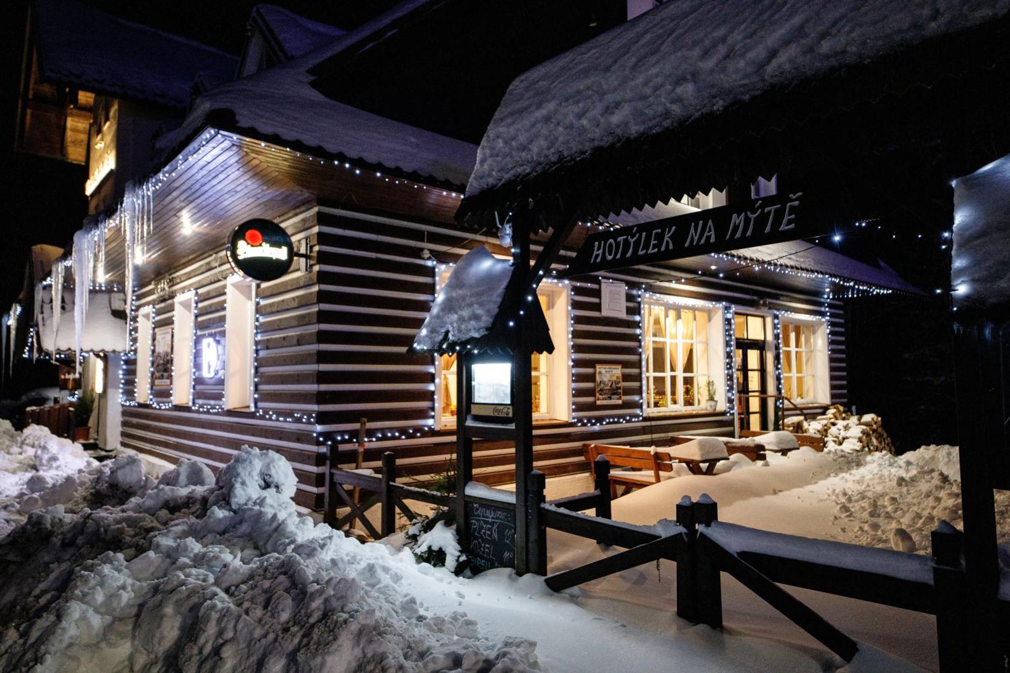 Hotel Hotylek Na Myte Harrachov Exterior foto